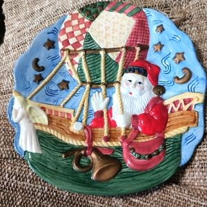 Handcrafted exclusively for lotus 1995 Santa plate